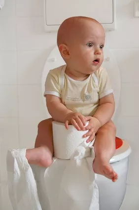 Toilette mit Baby Toilette mit Baby